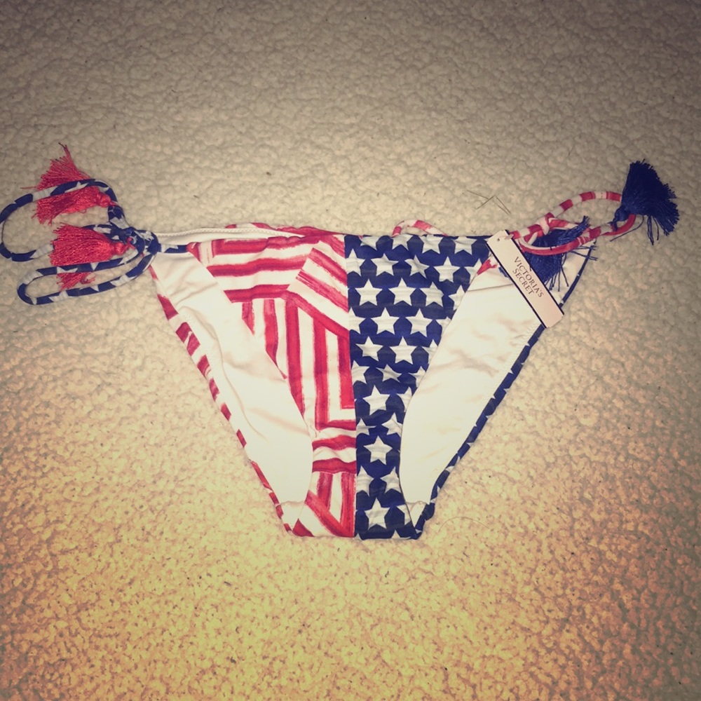 NWT Victoria’s Secret American Flag Bikini Bottoms